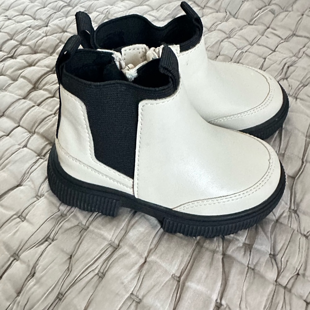 Toddler girl Zara boots